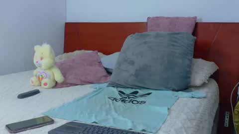 scook_gray online show from July 19, 10:45 pm