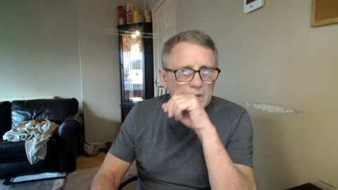 James online show from August 3, 7:10 pm