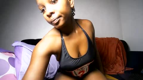 scovia_rael online show from August 10, 12:39 pm