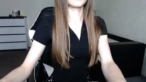 scratc_h online show from August 8, 2:50 pm