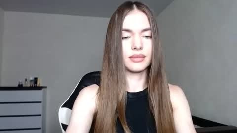 scratc_h online show from August 9, 10:00 pm