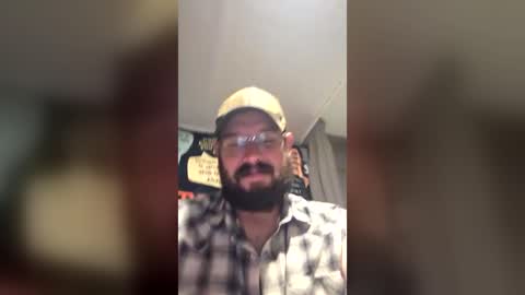 scruffymcbaggins online show from August 7, 4:56 am