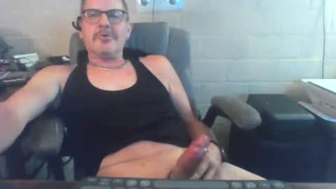 eating pussy  sucking dick online show from May 18, 2:06 pm