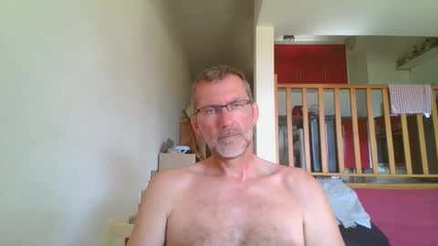seb846894 online show from June 18, 3:45 pm