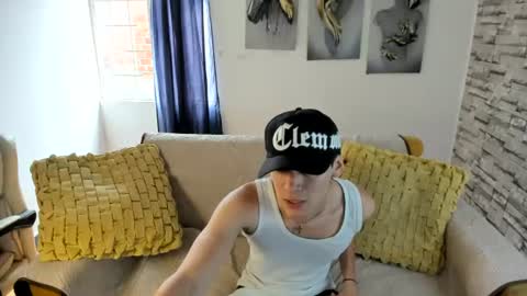 sebas jusa online show from July 15, 3:13 pm