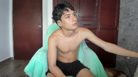 sebas_rosse online show from August 7, 1:22 pm
