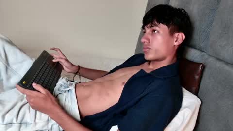 Sebas online show from May 6, 1:45 pm