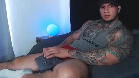 Sebastian online show from August 10, 8:10 pm