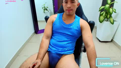 juan  sebastian online show from August 8, 6:08 pm