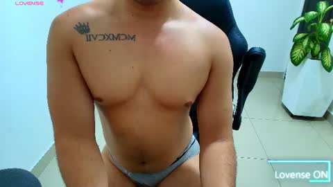 juan  sebastian online show from August 12, 5:26 pm