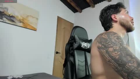 Sebastian Ortiz online show from August 2, 9:00 pm