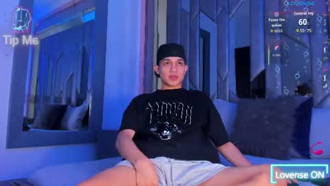 Sebastian online show from August 8, 4:01 am