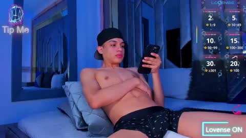 Sebastian online show from August 9, 9:16 pm