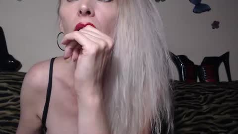 Emily online show from August 5, 11:58 pm