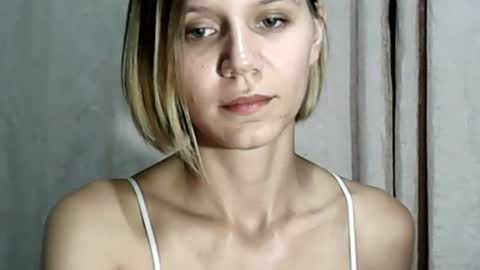 secret_bloom_ online show from August 12, 4:42 pm