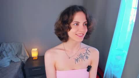 Mia online show from August 7, 6:57 am