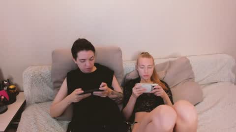 Amanda and  pair in a real life we love each other but can play with you online show from July 16, 6:03 am