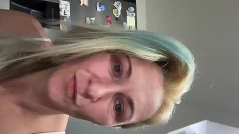 secret_ladyxx online show from September 6, 4:40 am
