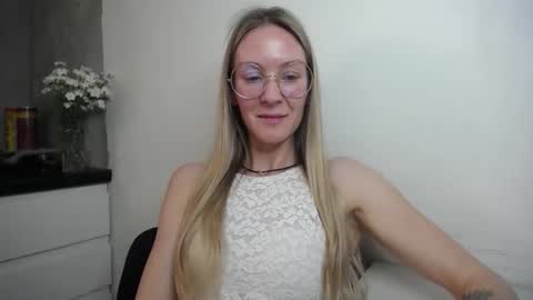 secretcandy222 online show from June 1, 8:06 am