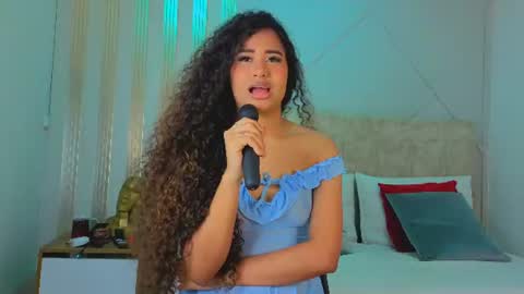 secretestrell online show from August 6, 4:55 am