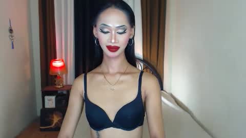 ashly online show from June 8, 7:14 am