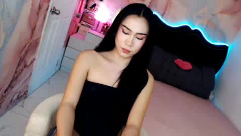 Vanessa online show from August 7, 9:15 pm