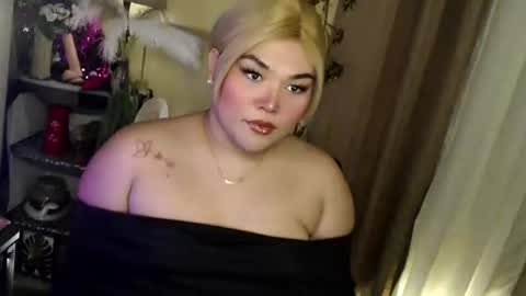 Its me Jazzi online show from August 14, 7:12 am
