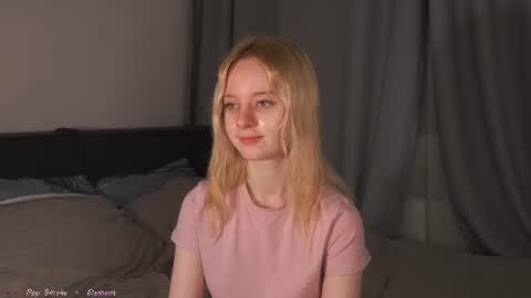 See Its honey bunny  im Lana online show from August 6, 6:40 pm