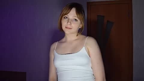 Luna Li online show from September 9, 5:10 pm