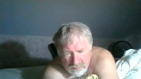 seeuinmyroom online show from July 31, 2:07 am