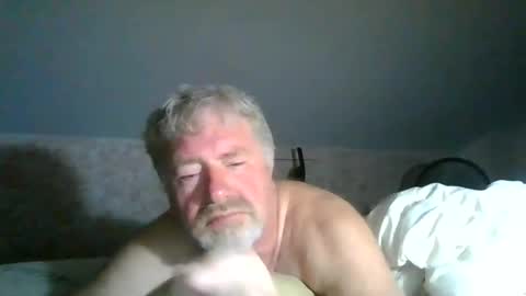 seeuinmyroom online show from July 31, 3:13 am
