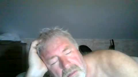 seeuinmyroom online show from August 5, 3:59 am