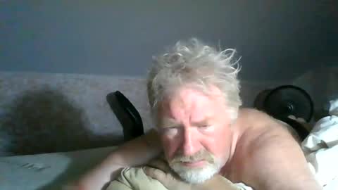seeuinmyroom online show from August 9, 6:25 am