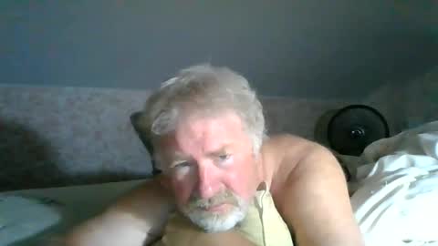 seeuinmyroom online show from August 9, 8:21 pm