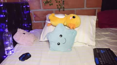 seleena_01 online show from August 3, 1:23 am