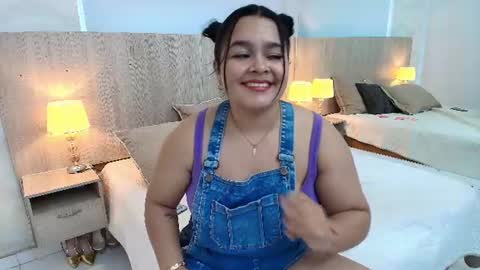 Selena Borbon online show from August 7, 9:37 pm