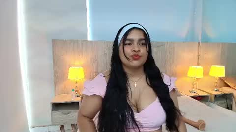 Selena Borbon online show from August 12, 7:27 pm