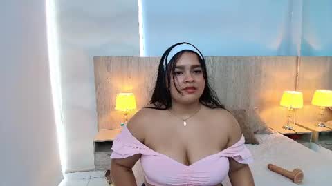 Selena Borbon online show from August 12, 8:33 pm