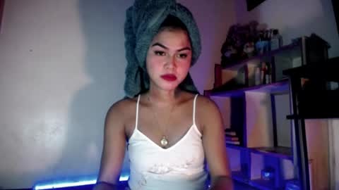 selena_fox2000 online show from August 12, 12:07 pm