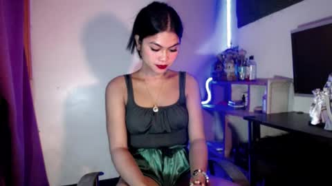 selena_fox2000 online show from August 14, 5:22 am