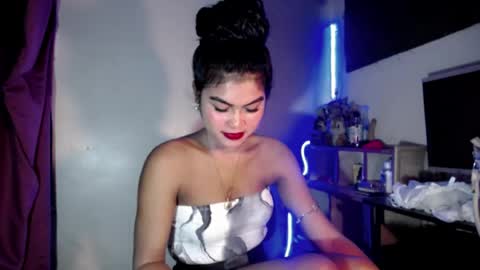 selena_fox2000 online show from August 15, 2:32 pm