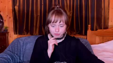 Lily online show from August 17, 8:03 pm