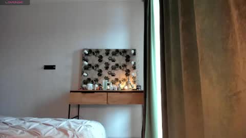 selena_rase online show from May 22, 2:13 am