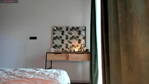selena_rase online show from May 29, 5:10 am