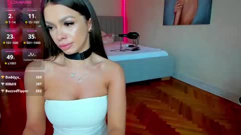 Selena online show from August 3, 12:34 pm