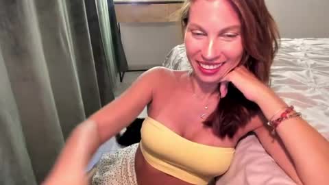 selenarase online show from August 10, 2:18 pm