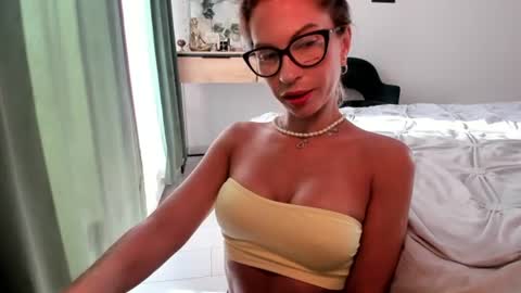 selenarase online show from August 15, 1:42 am