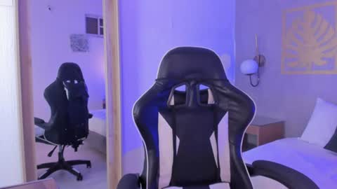 S E L E N E online show from August 12, 4:59 am