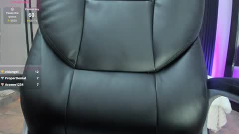 selene_diior online show from August 6, 2:38 pm