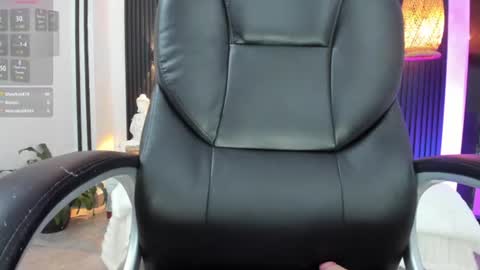 selene_diior online show from August 7, 1:44 pm